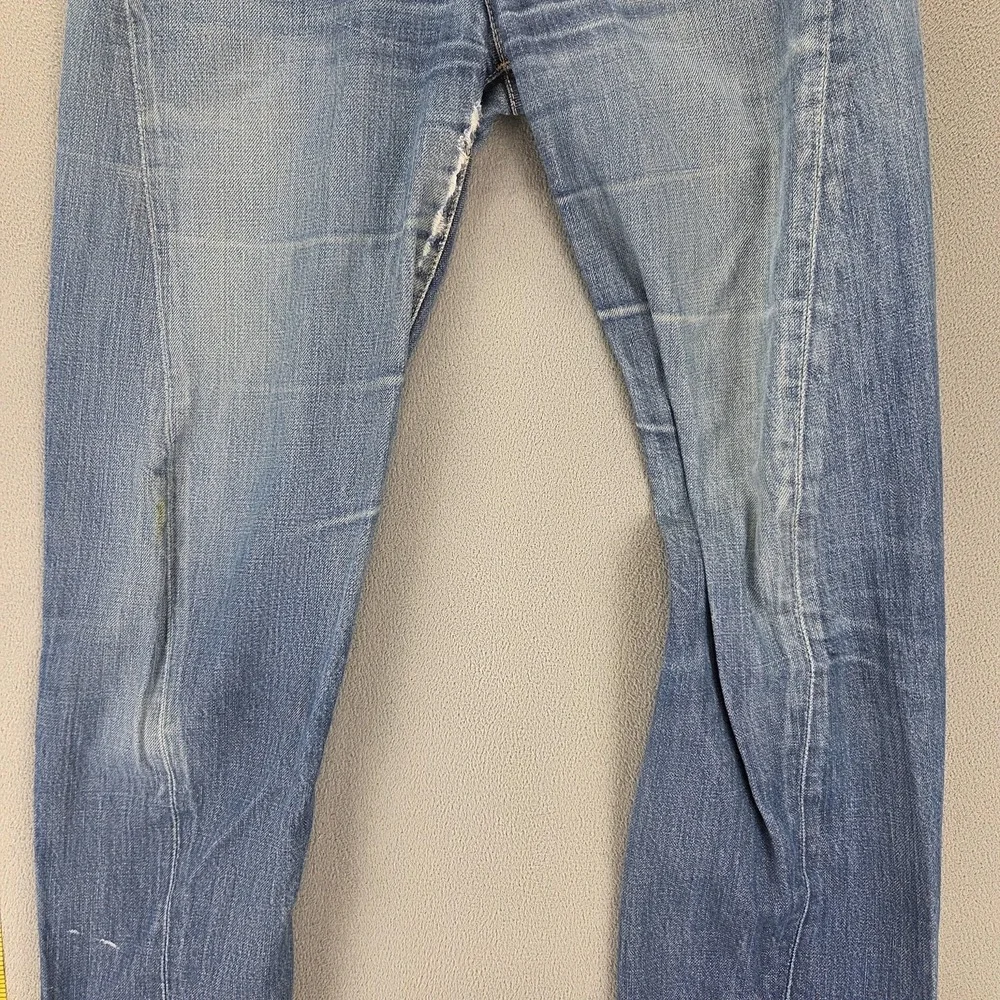 Levis 11869 important